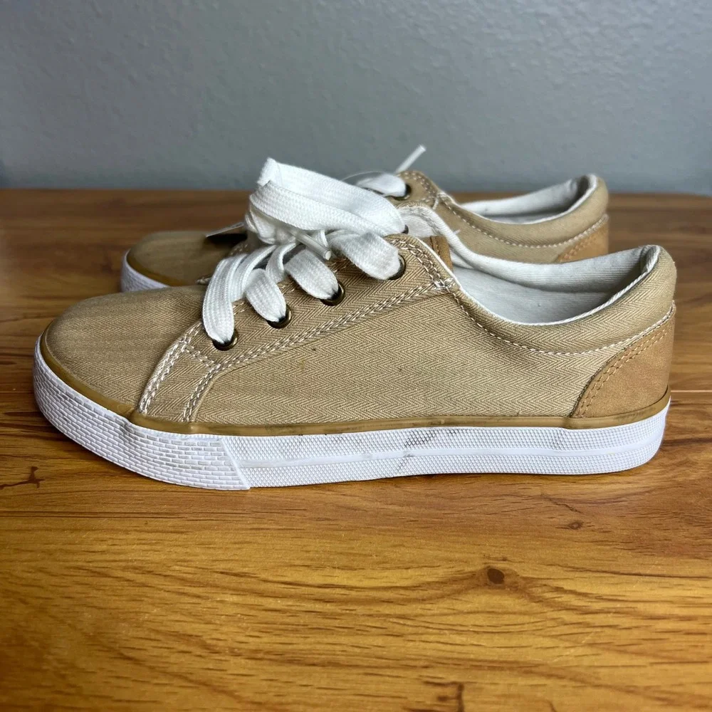 The Children's Place Sneakers Kids Size 2 Natural Tan Low Top Lace Up NEW‎